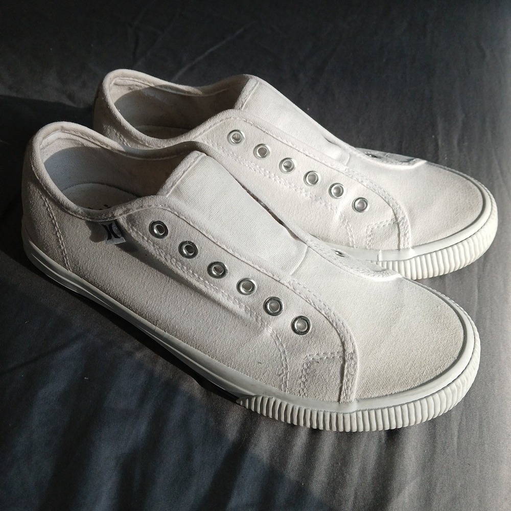 Hurley Women's Sneakers White Canvas Size 7.5 Washed Ready To Wear!